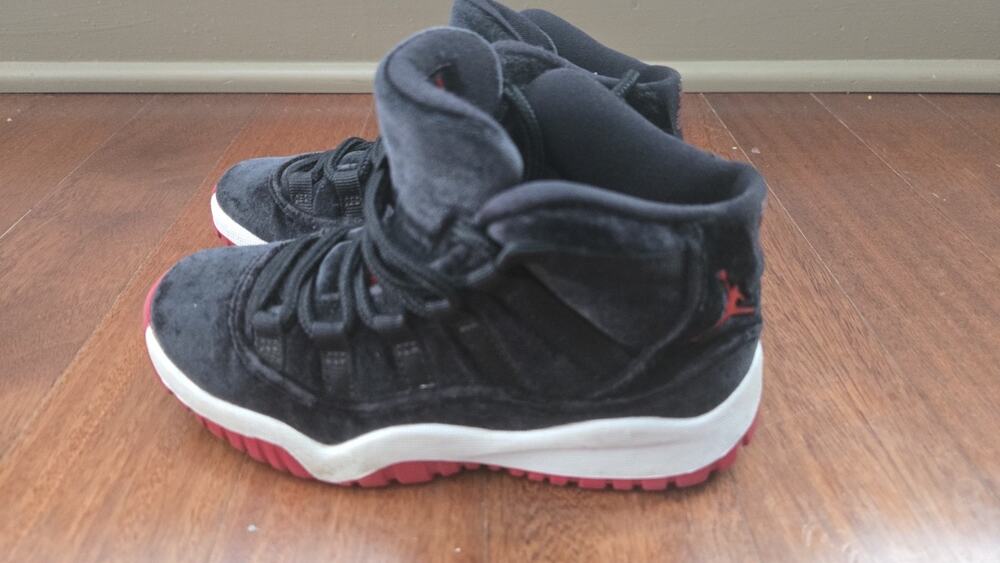 Jordan 11c Bred Velet Toddler Sneakers